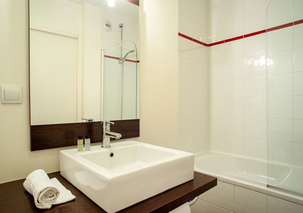 Photo of Bathroom in Dinan