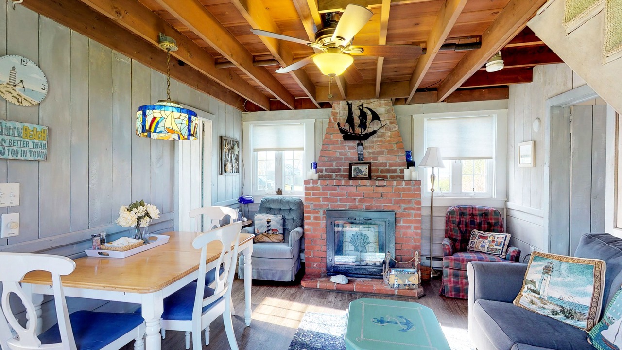 Photo of Livingroom in Barnstable