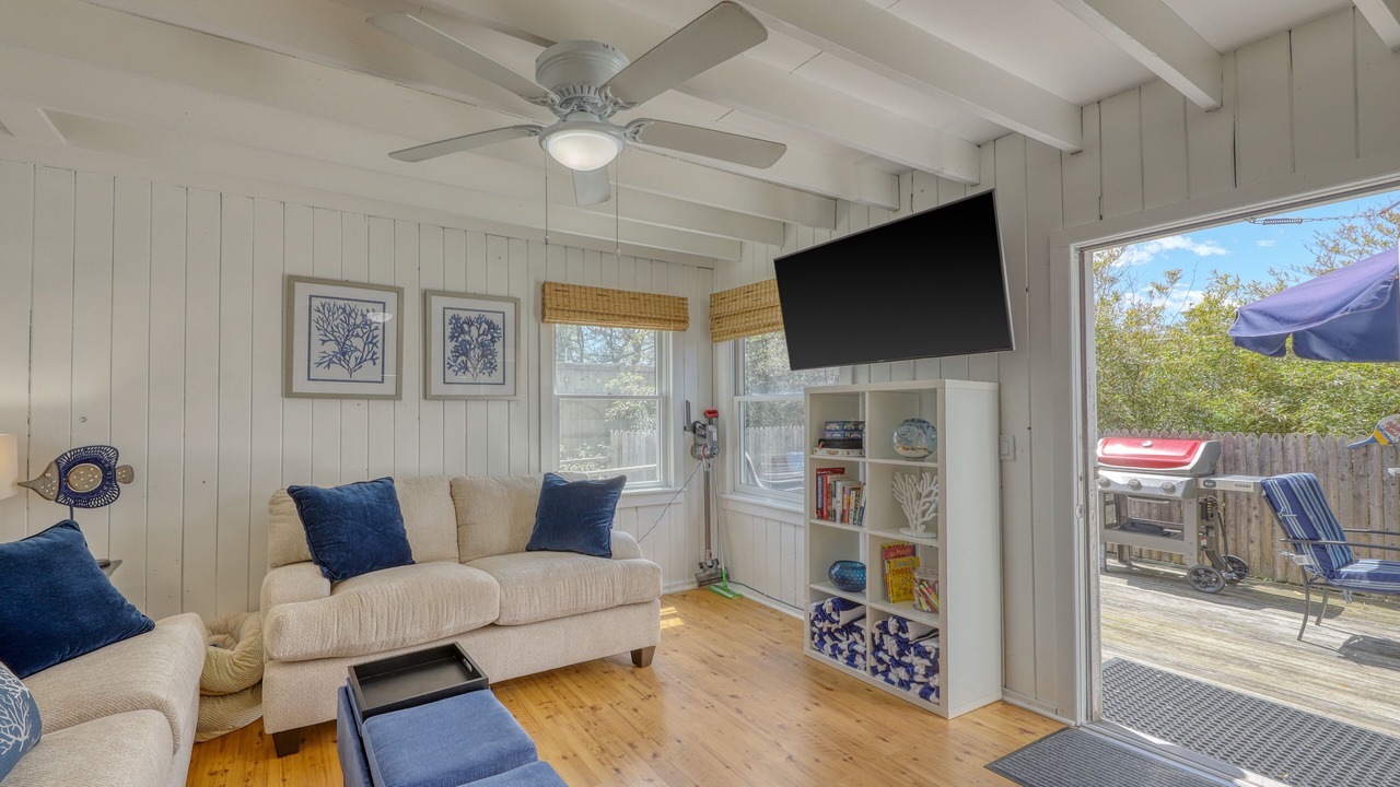 Photo of Livingroom in Ocean Bay Park