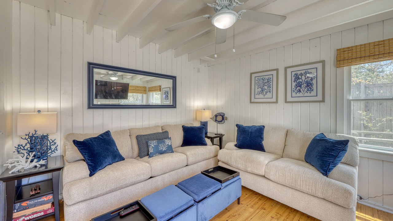 Photo of Livingroom in Ocean Bay Park