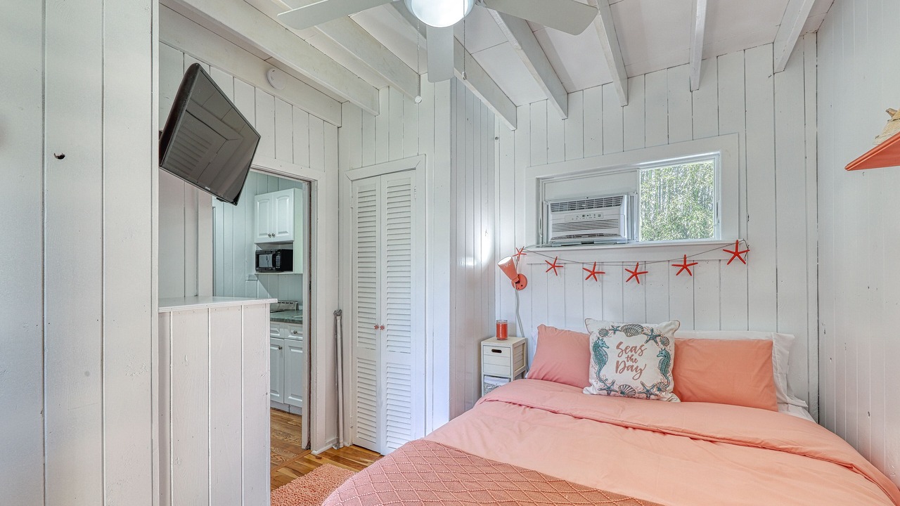 Photo of Bedroom in Ocean Bay Park