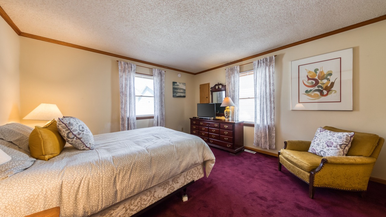 Photo of Bedroom in Caine Woods