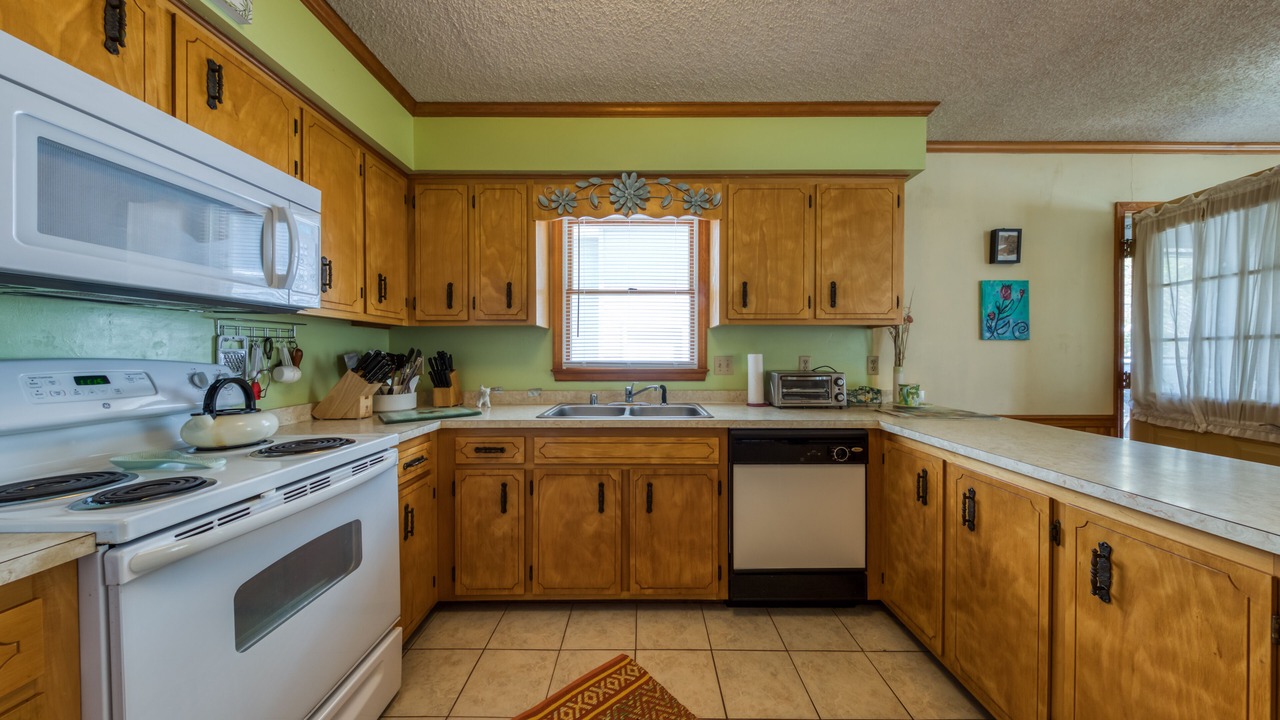 Photo of Kitchen in Caine Woods