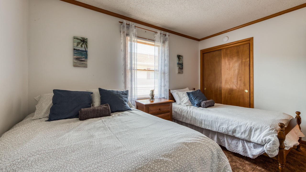 Photo of Bedroom in Caine Woods