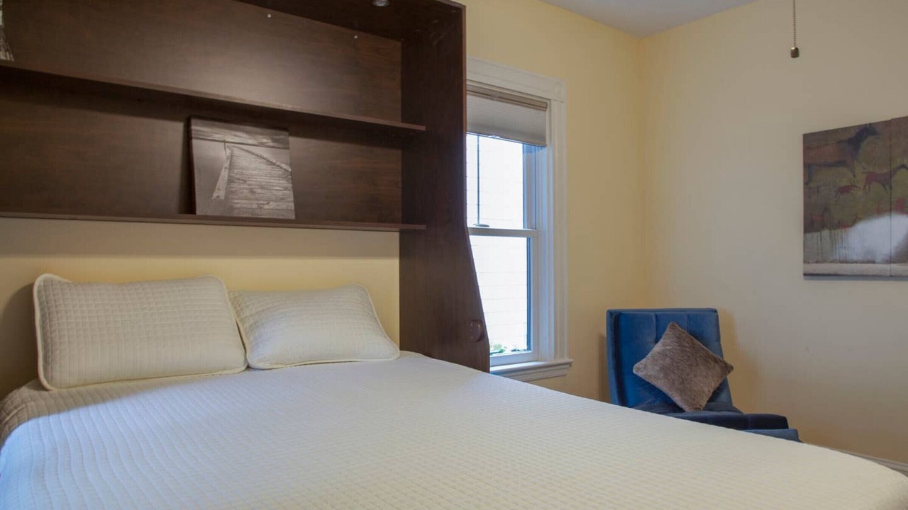 Photo of Bedroom in Neighborhood Nine