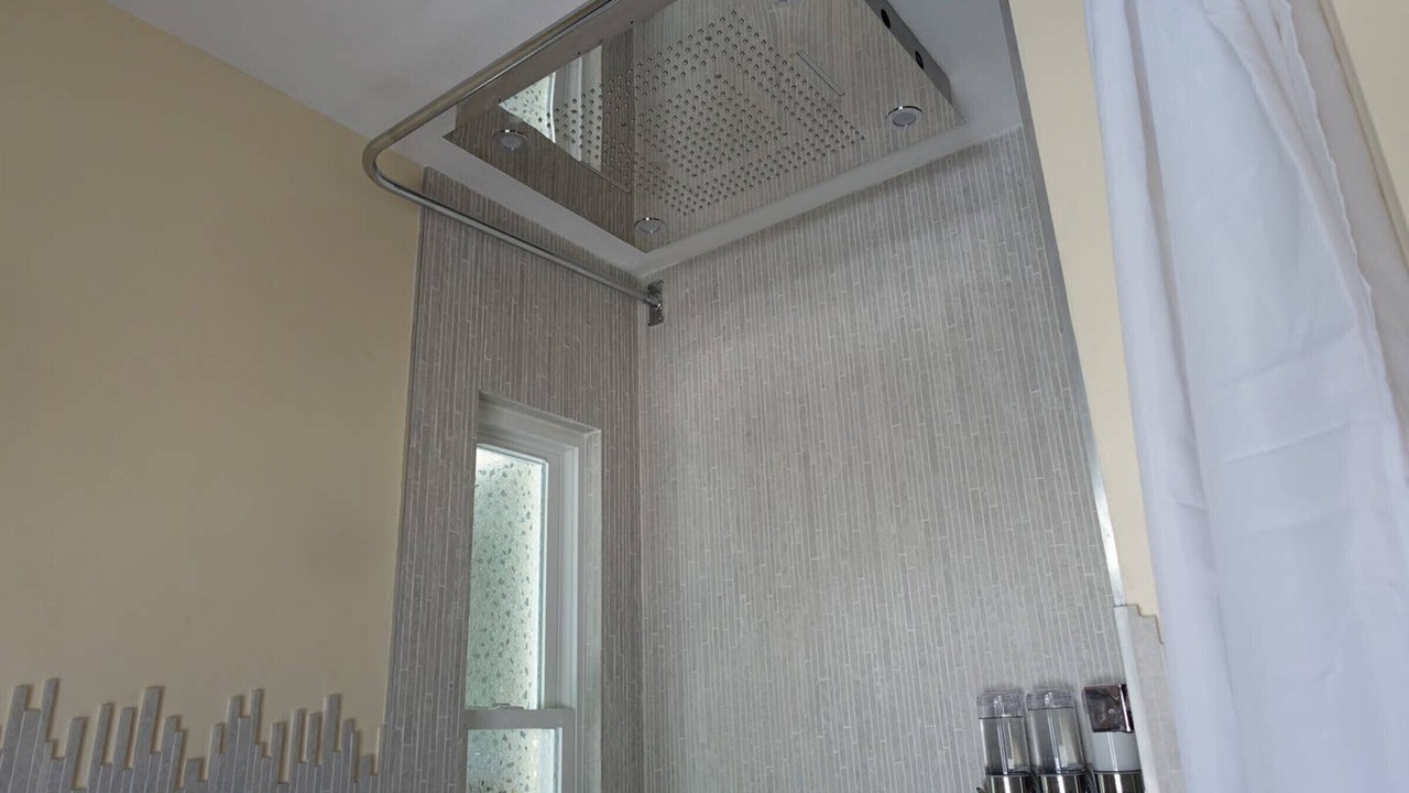 Photo of Bathroom in Neighborhood Nine