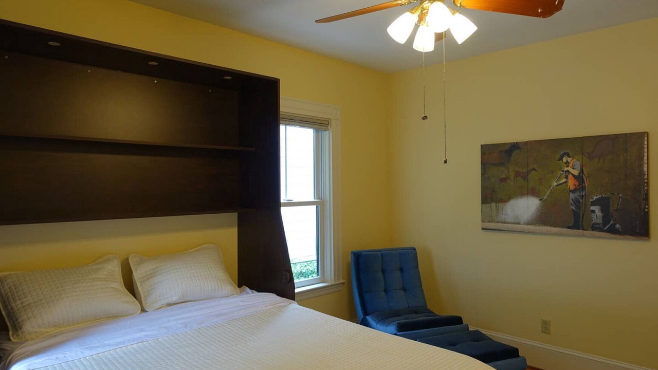 Photo of Bedroom in Neighborhood Nine