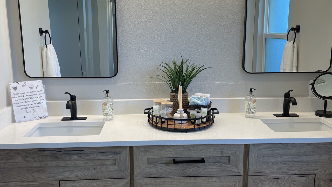 Photo of Bathroom in Apollo Beach