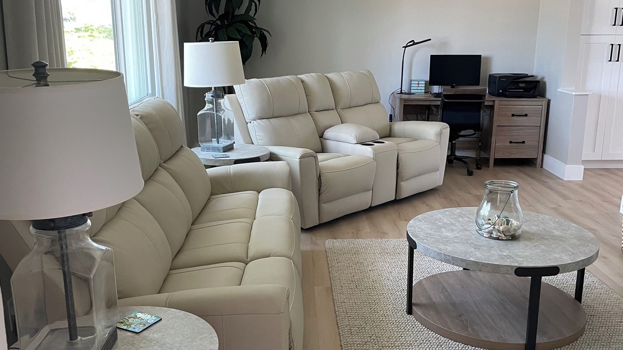 Photo of Livingroom in Apollo Beach