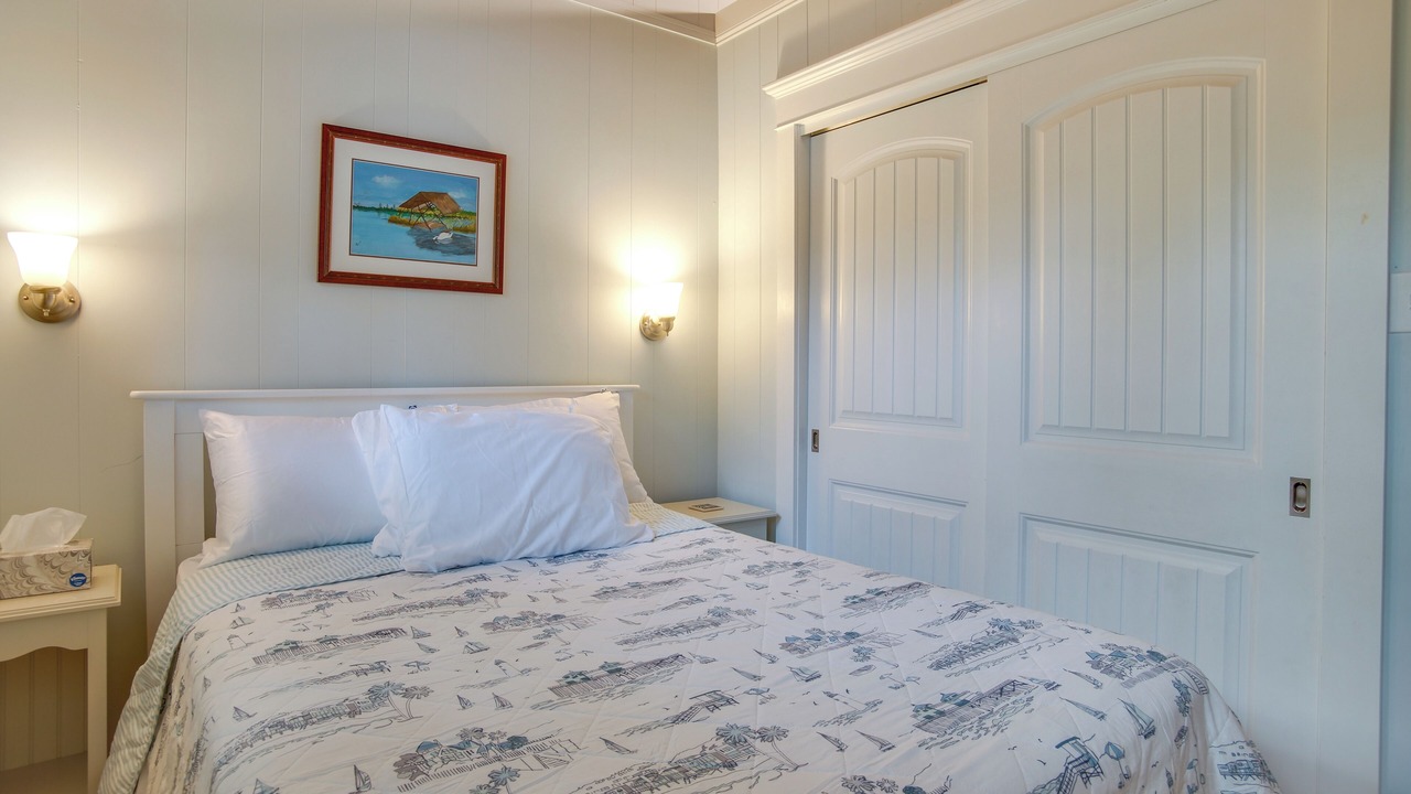Photo of Bedroom in Silver Beach