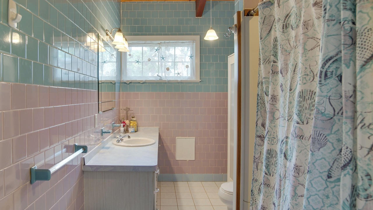 Photo of Bathroom in Silver Beach