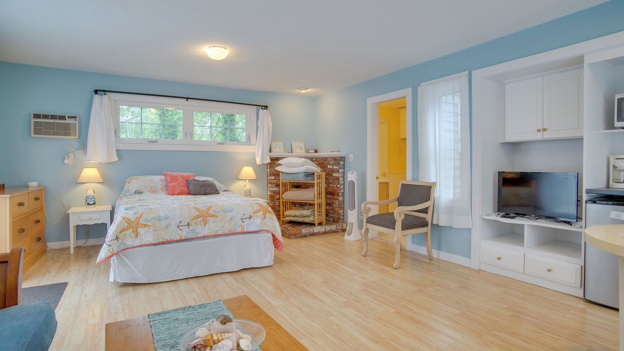 Photo of Bedroom in Silver Beach