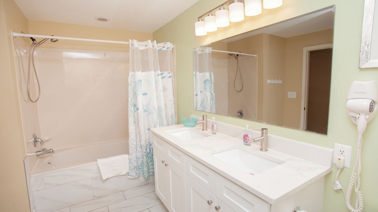 Photo of Bathroom in West Panama City Beach