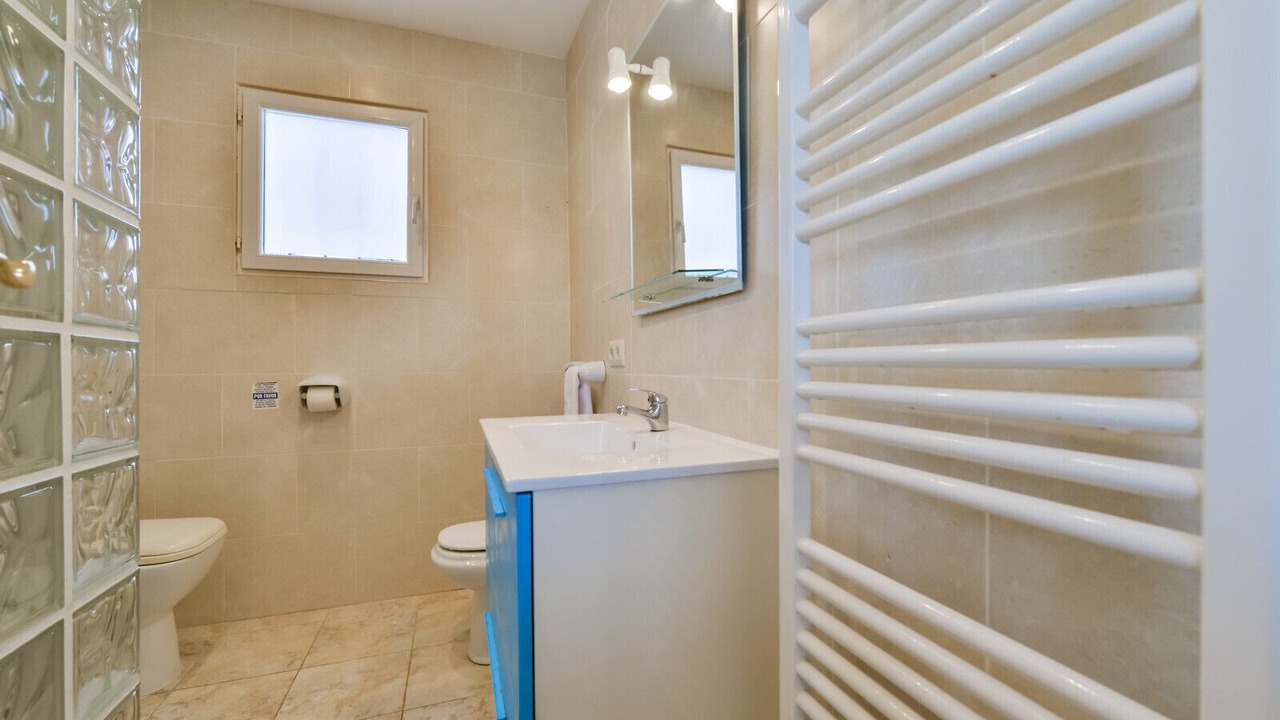 Photo of Bathroom in Benimeit