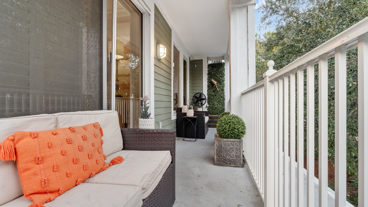 Photo of Patio Balcony in Baytowne Wharf