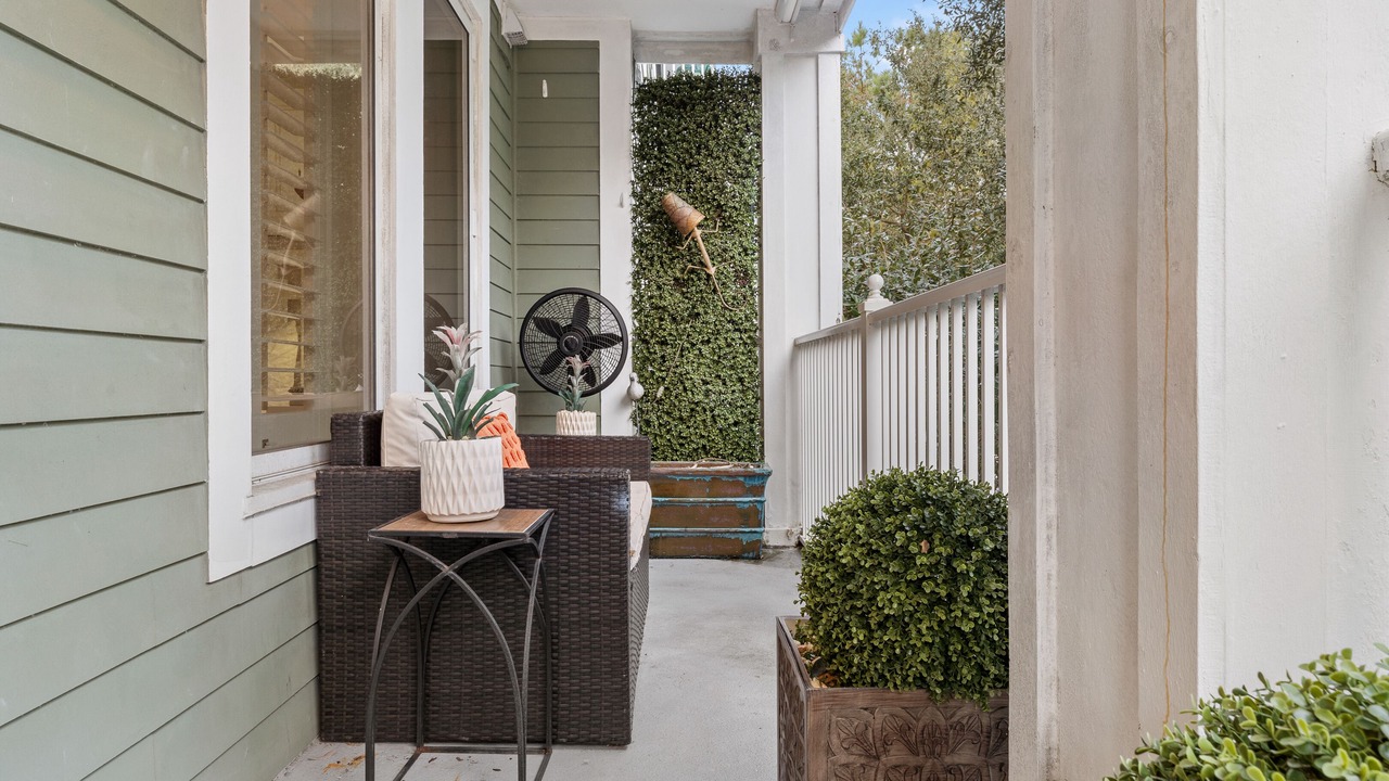 Photo of Patio Balcony in Baytowne Wharf
