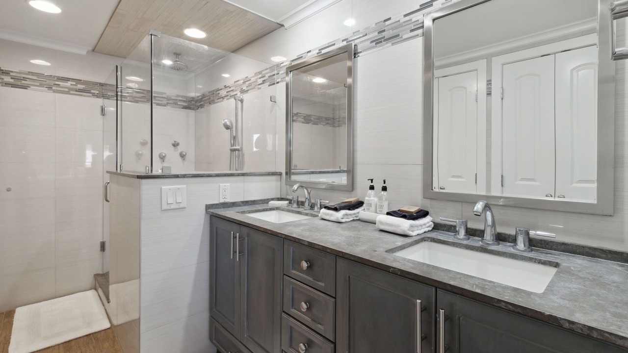 Photo of Bathroom in Fernandina Beach