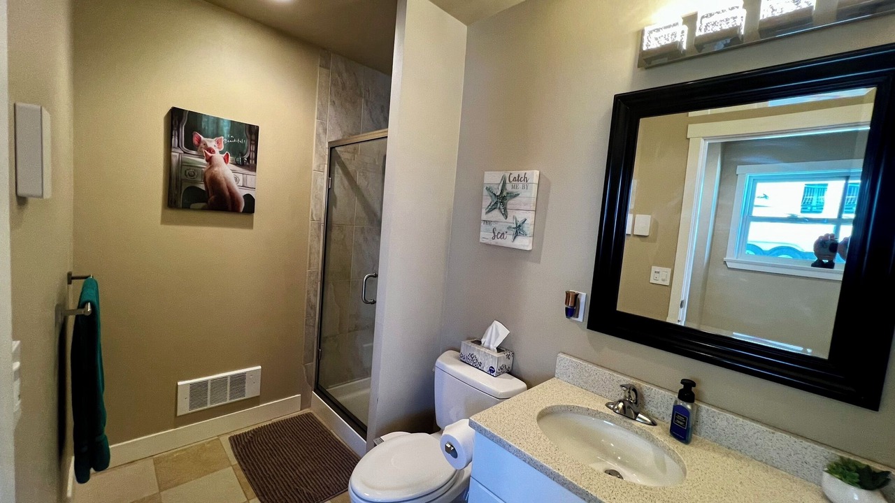 Photo of Bathroom in Point Roberts