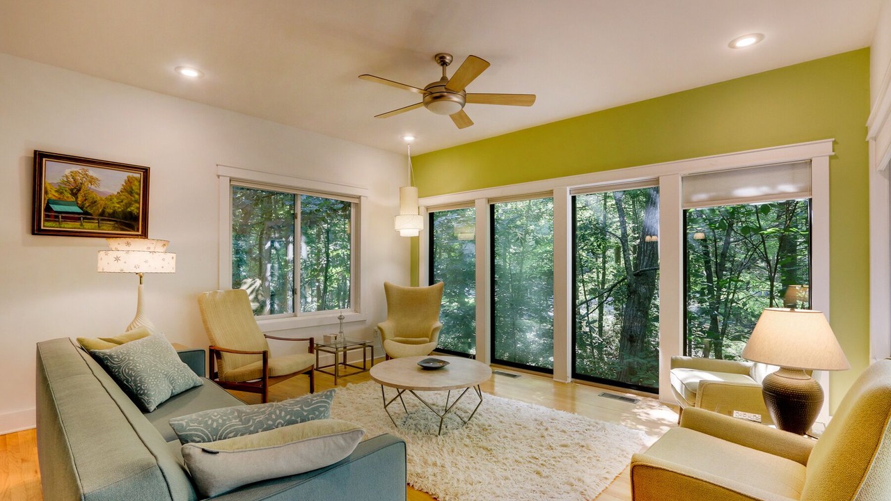 Photo of Bedroom in Massanutten