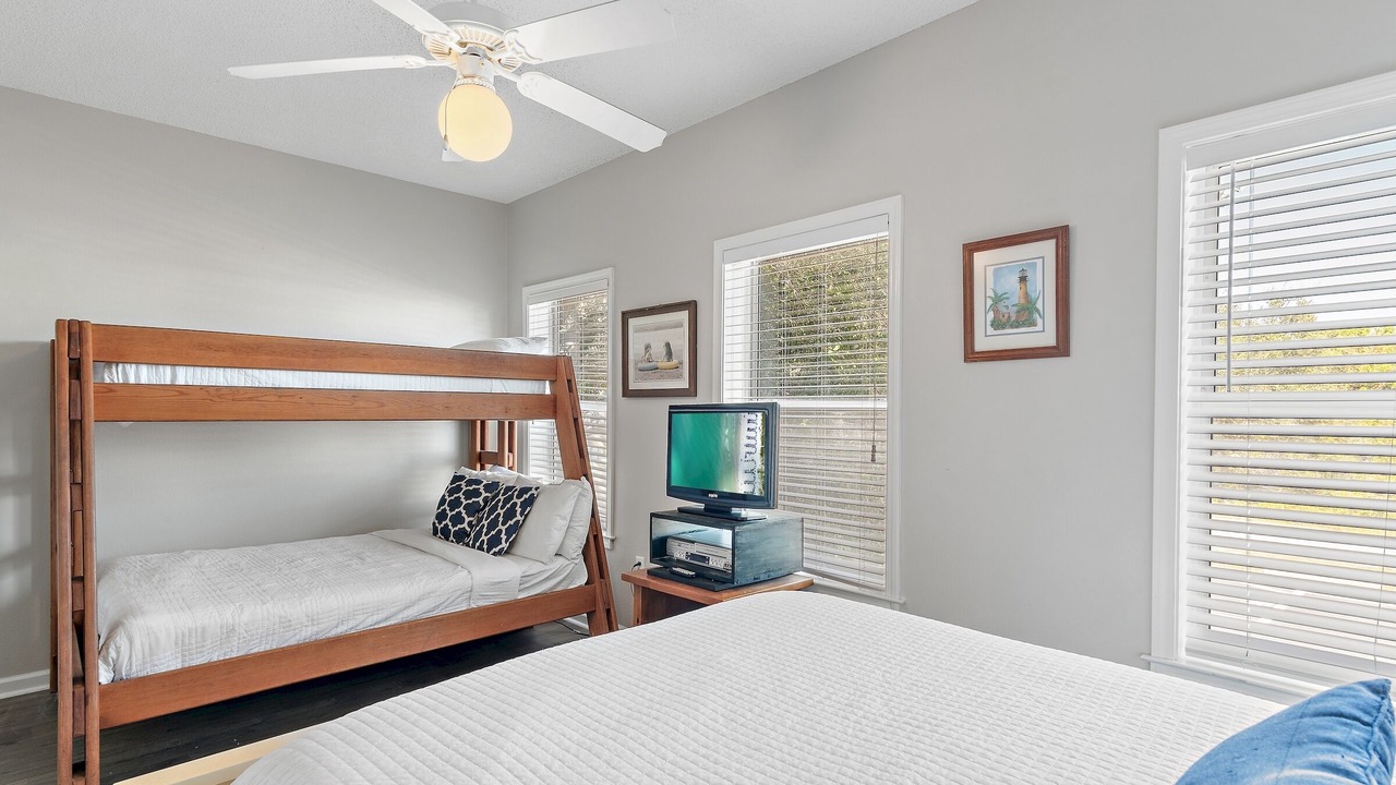 Photo of Bedroom in Seacrest