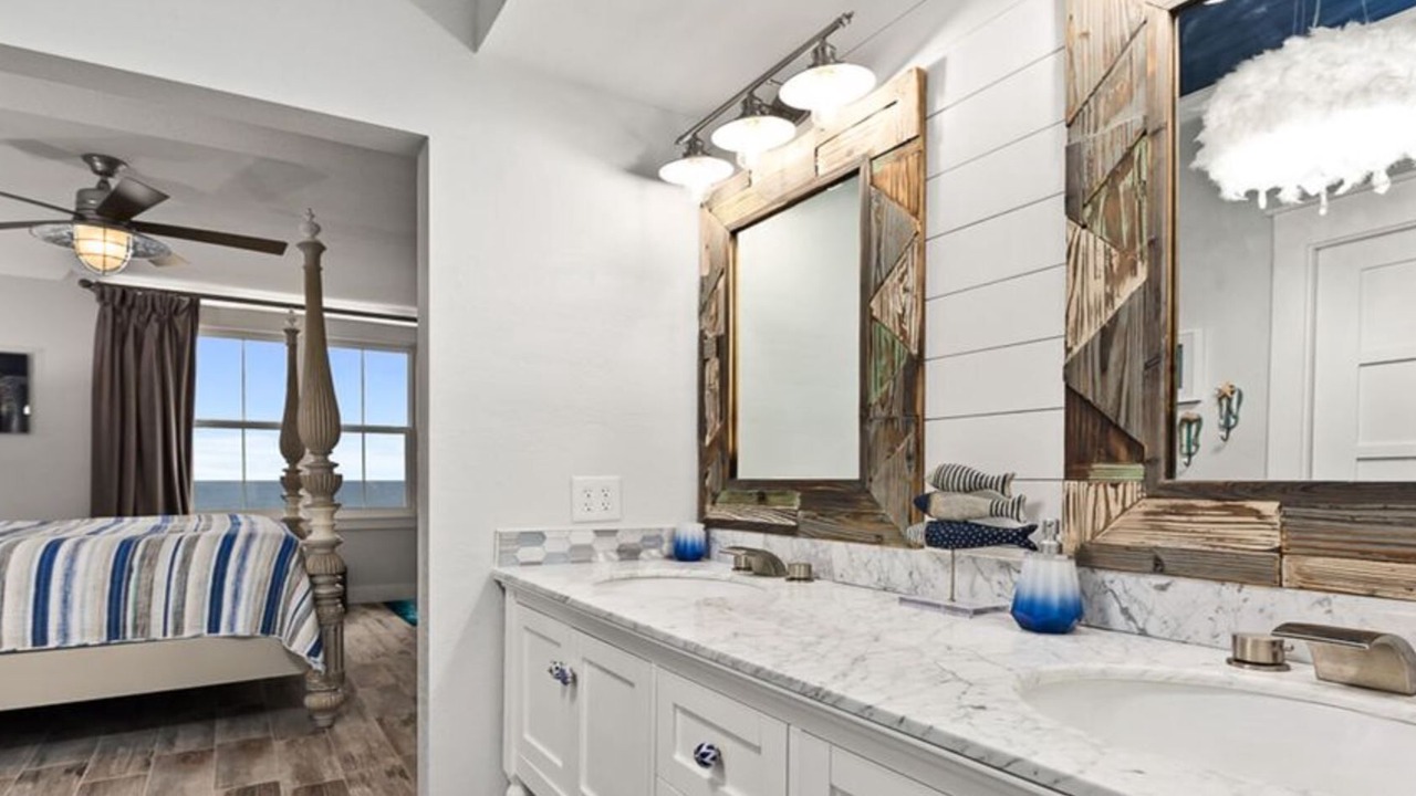 Photo of Bathroom in Crystal Beach