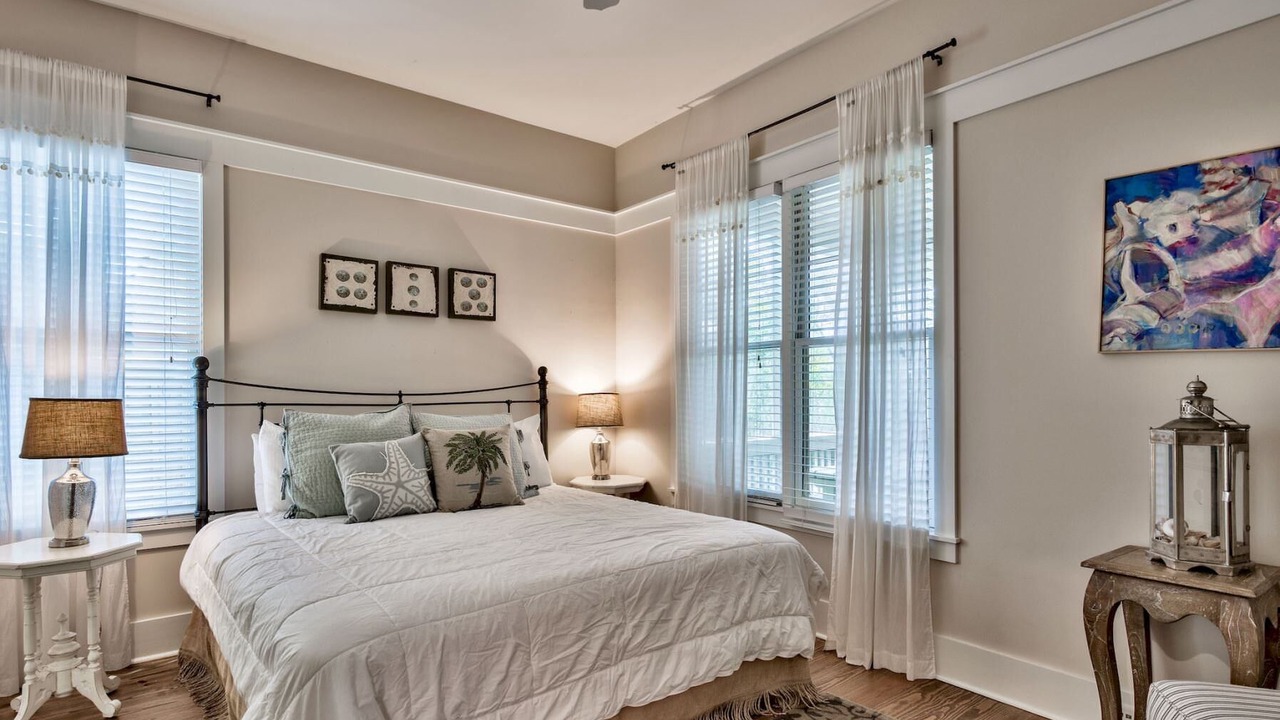 Photo of Bedroom in Cottage District