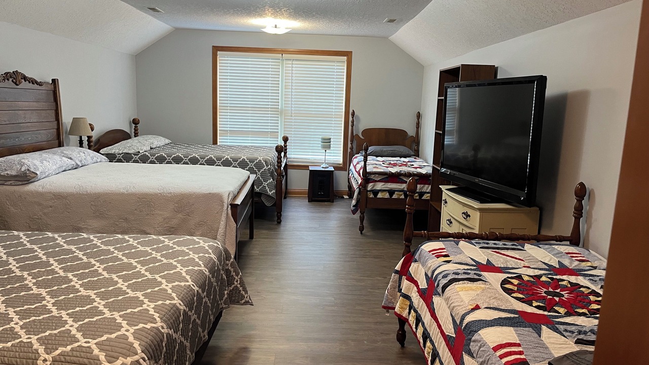 Photo of Bedroom in Lakeview