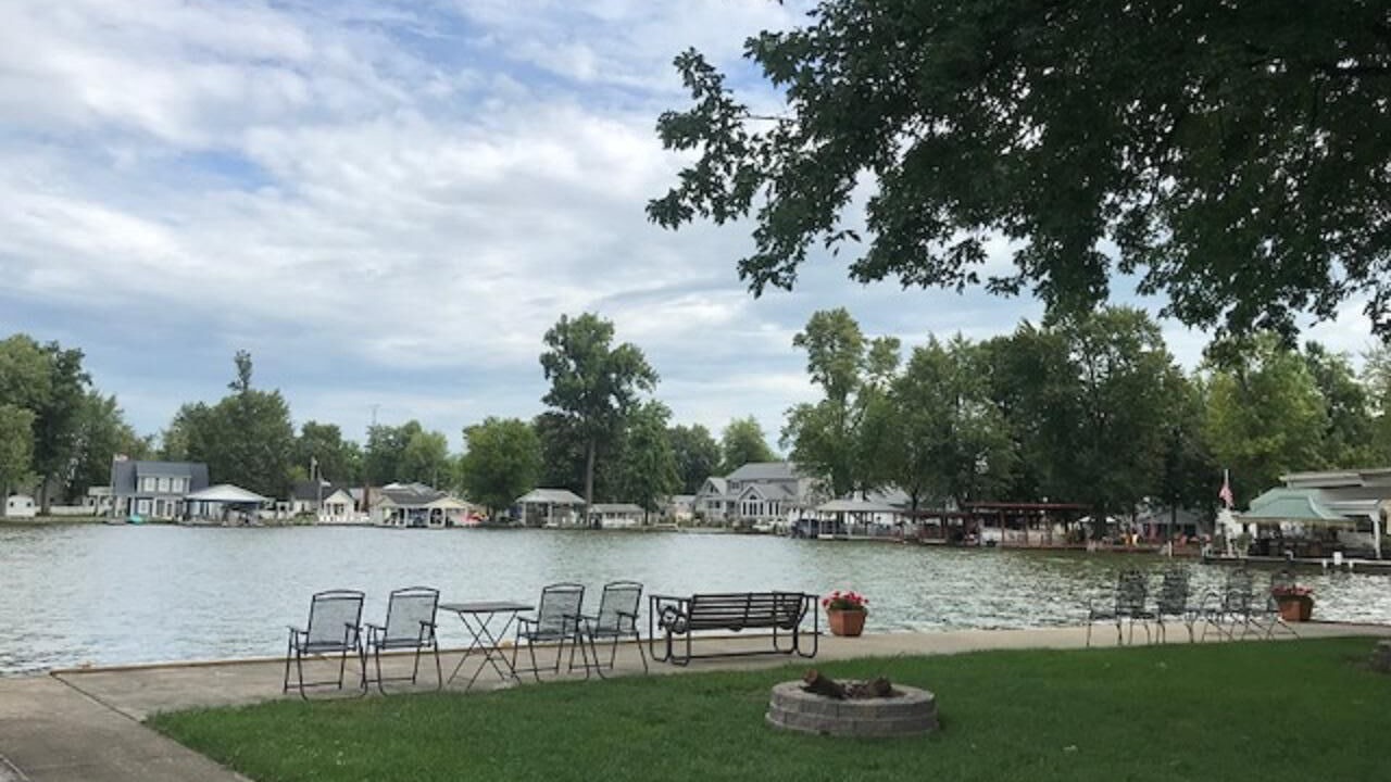 Photo of Others in Lakeview