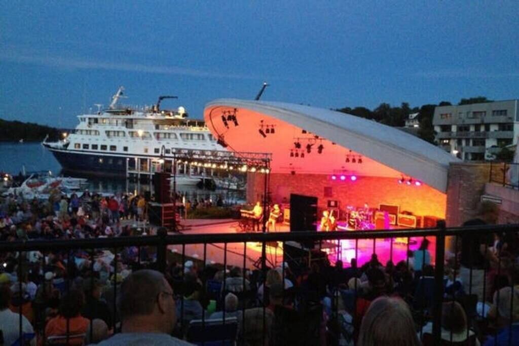 Photo of Others in Charlevoix