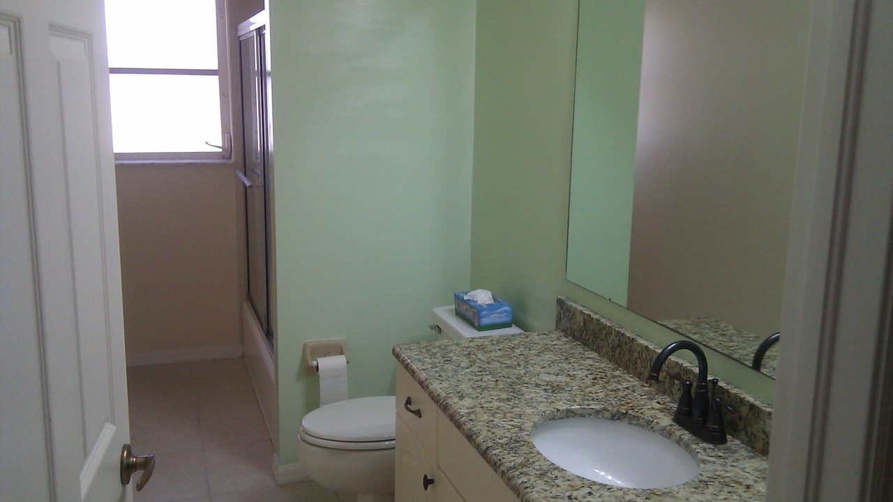 Photo of Bathroom in Alden Pines