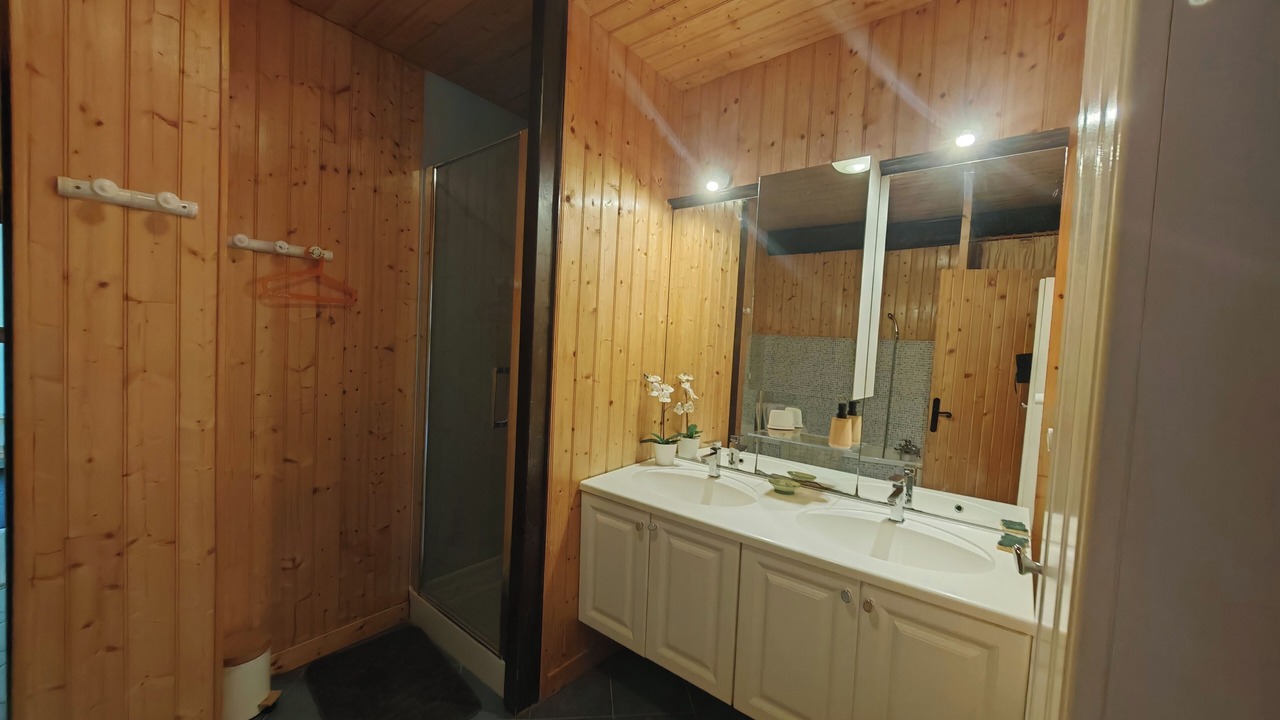 Photo of Bathroom in Septmoncel les Molunes