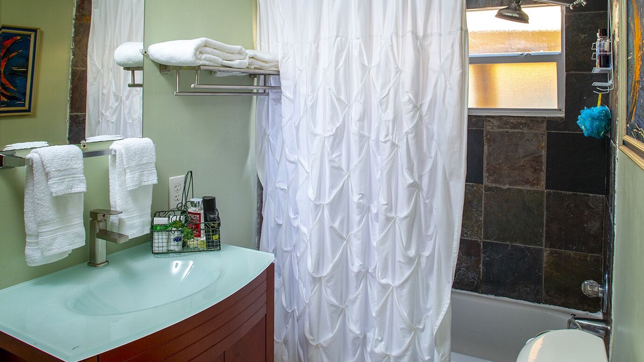 Photo of Bathroom in Riverside Park