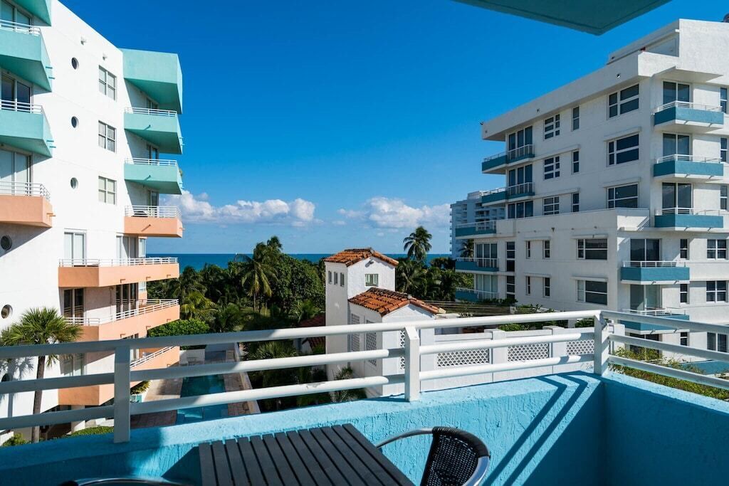 Photo of Patio Balcony in South of Fifth