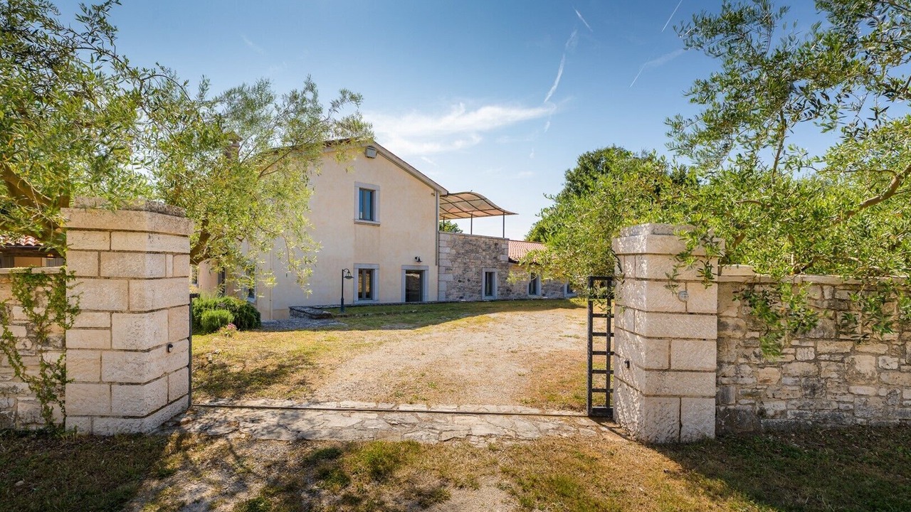 Photo of Outdoor in Prkacini