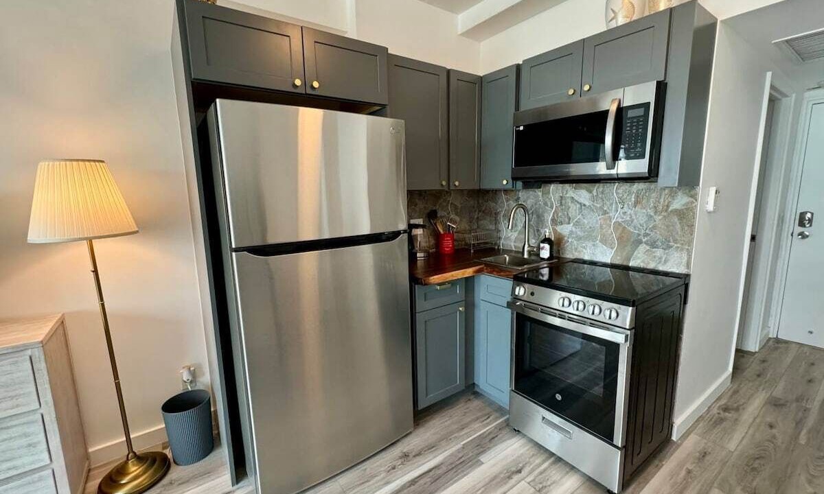 Photo of Kitchen in Mid Beach