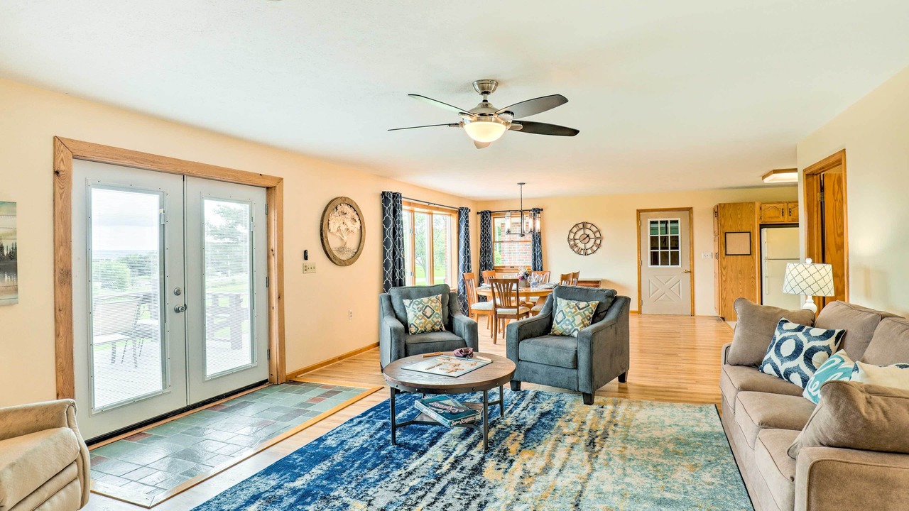 Photo of Livingroom in Ovid