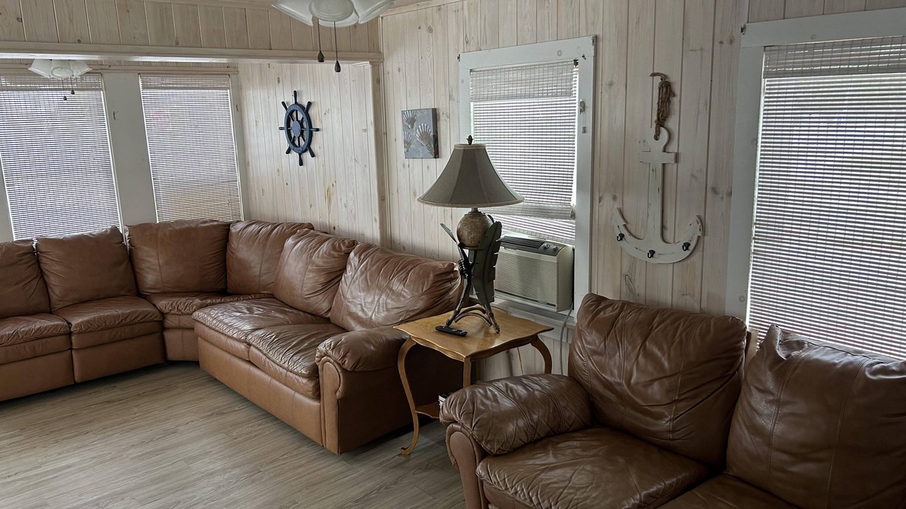 Photo of Livingroom in Sylvan Beach