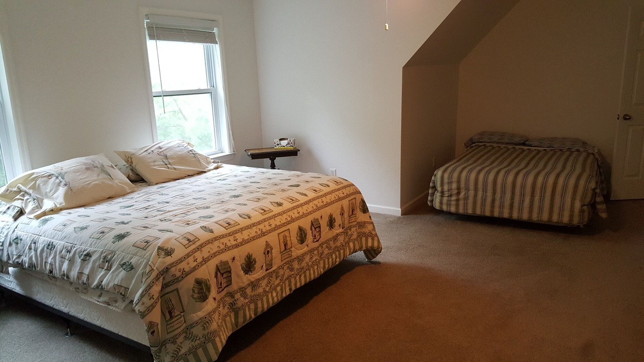 Photo of Bedroom in Valois