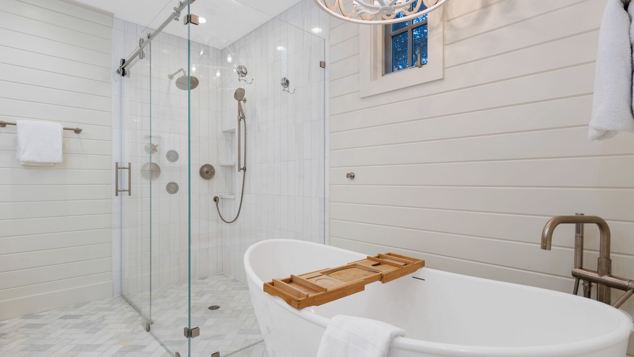 Photo of Bathroom in Cottage District