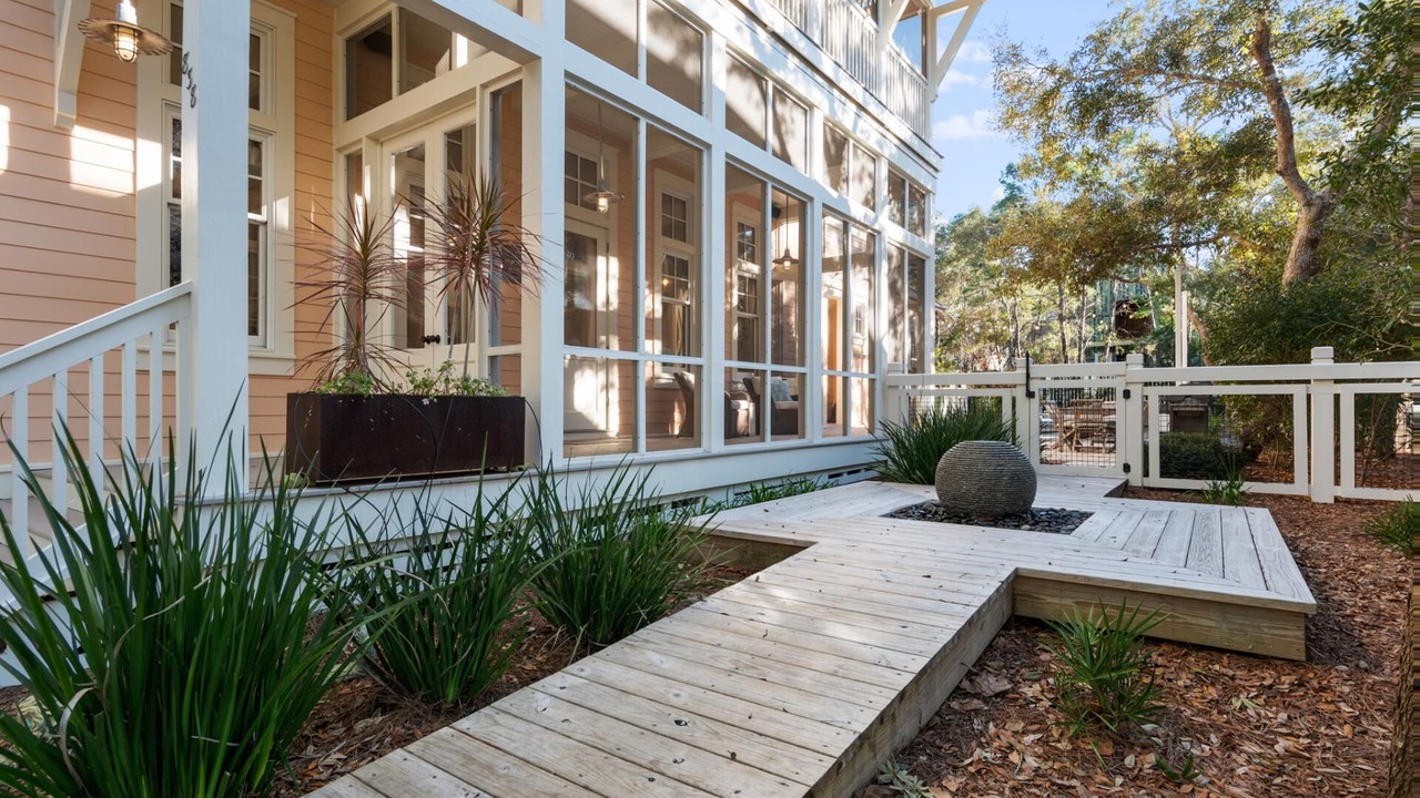 Photo of Patio Balcony in Cottage District