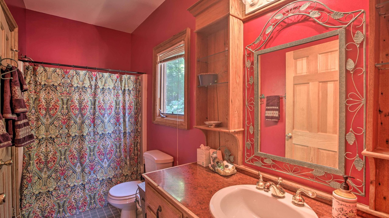 Photo of Bathroom in Scottsville