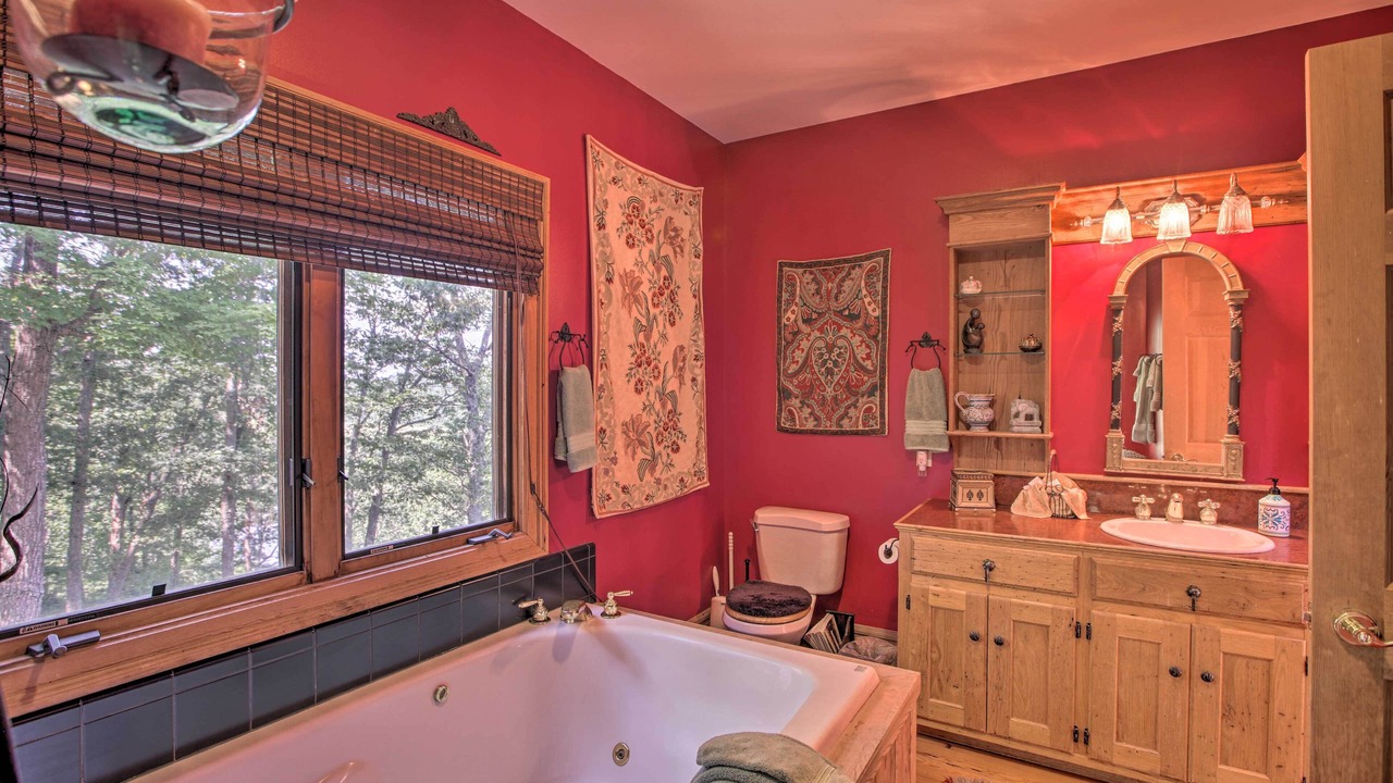 Photo of Bathroom in Scottsville