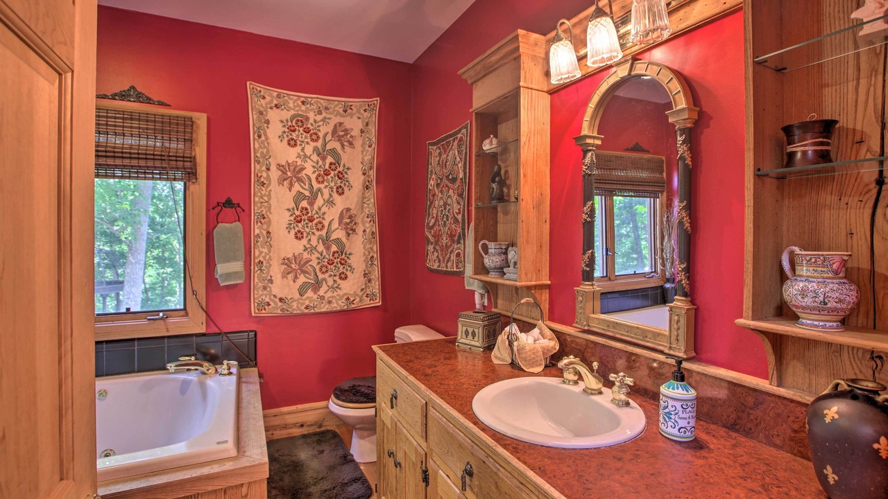 Photo of Bathroom in Scottsville
