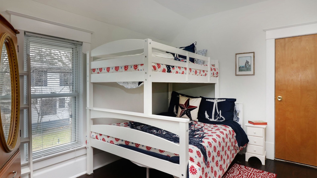 Photo of Bedroom in South Haven