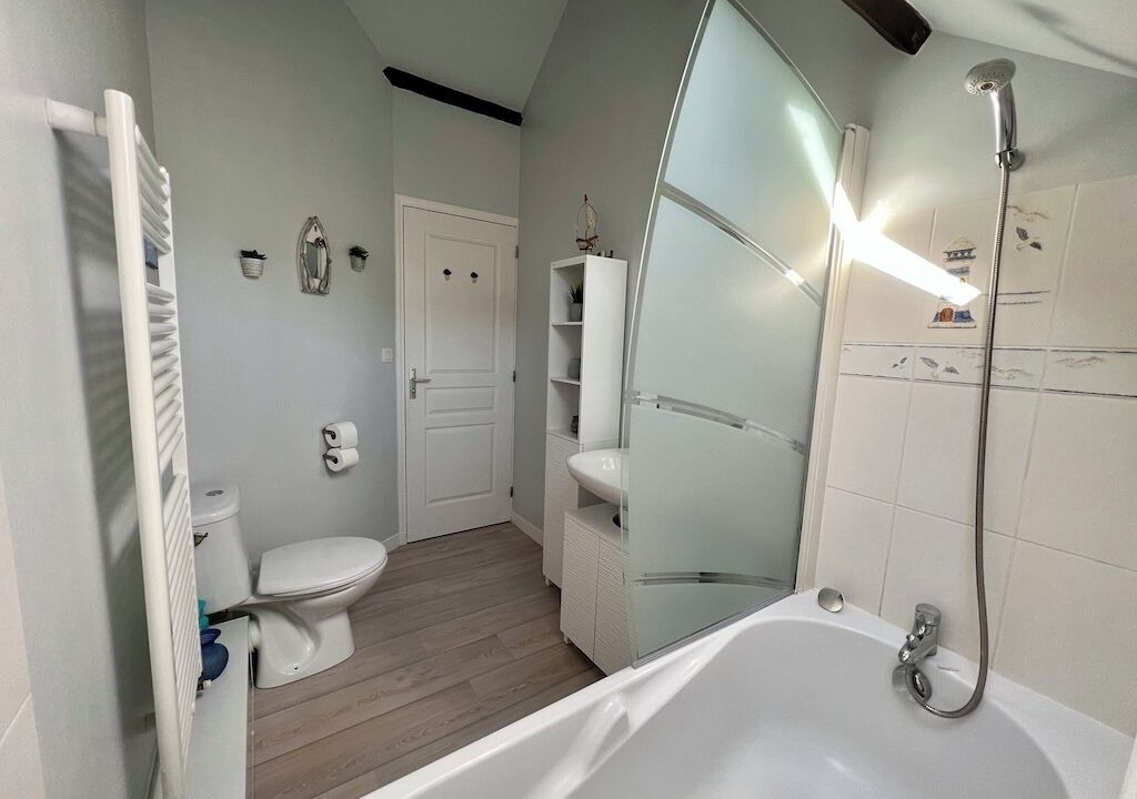 Photo of Bathroom in Lehon