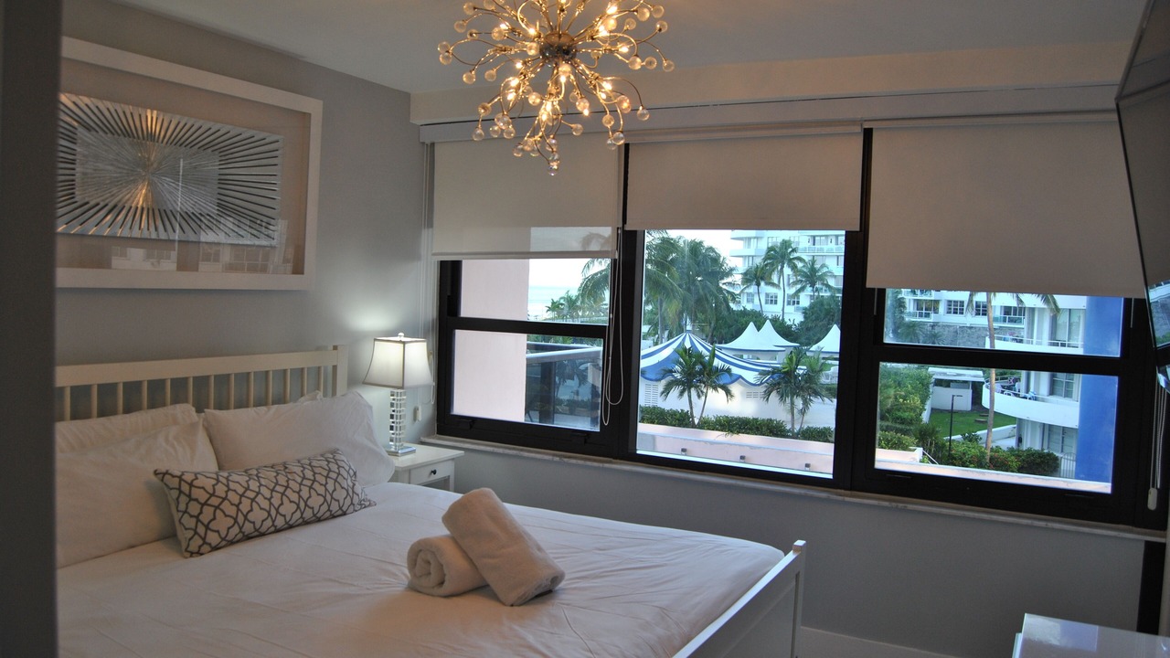 Photo of Bedroom in Mid Beach