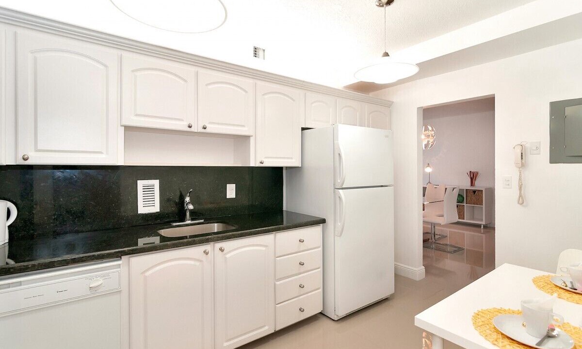 Photo of Kitchen in Hollywood South Central Beach