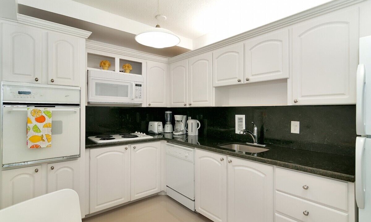 Photo of Kitchen in Hollywood South Central Beach