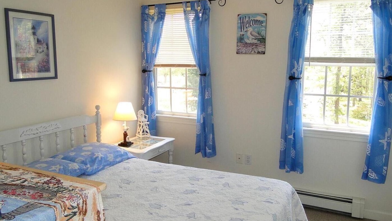 Photo of Bedroom in Dennis