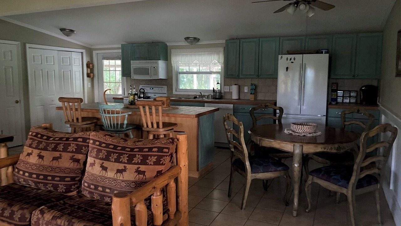 Photo of Kitchen in Floral City